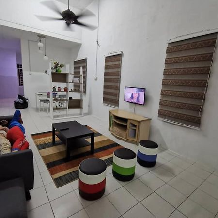 As'Cattleya Homestay Sepang Zewnętrze zdjęcie
